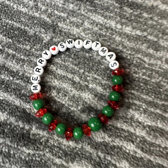 Friendship Bracelet Taylor Swift Inspired “Merry Swiftmas” Red Green Beads - Picture 8 of 8